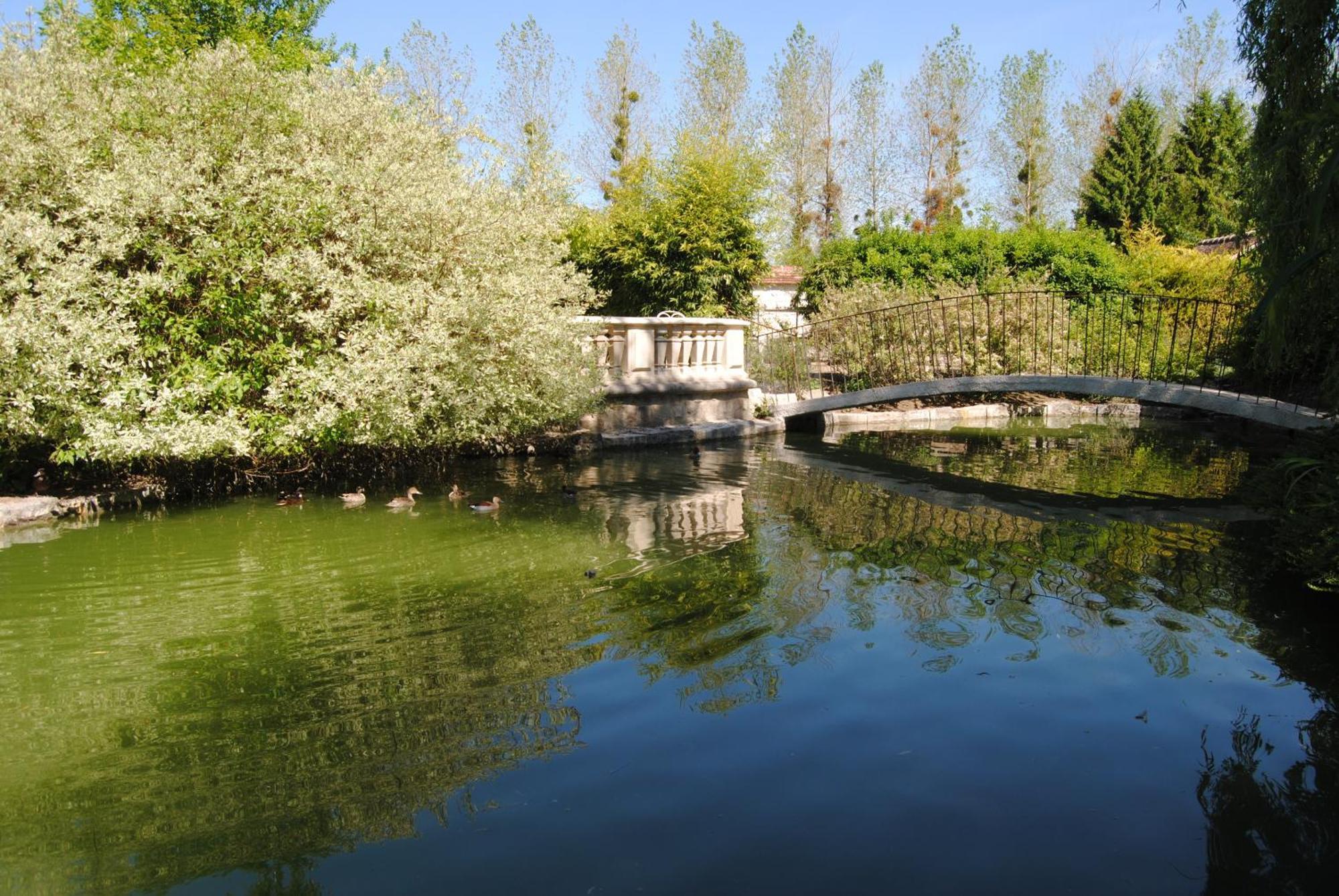 Les Insolites Du Grand Logis Marchais  Buitenkant foto
